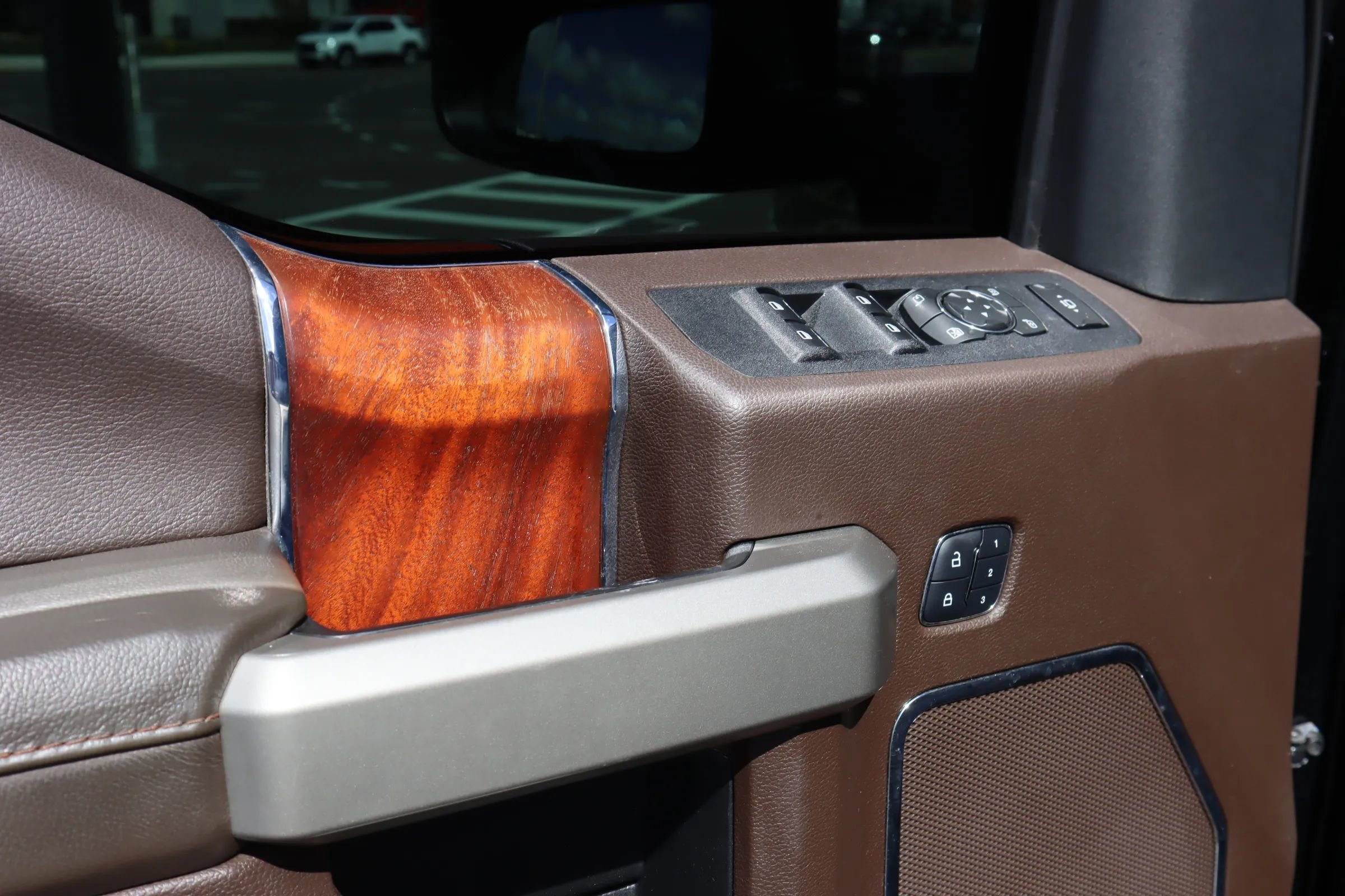 Used 2018 Ford F250 King Ranch w/ King Ranch Ultimate Package image 19