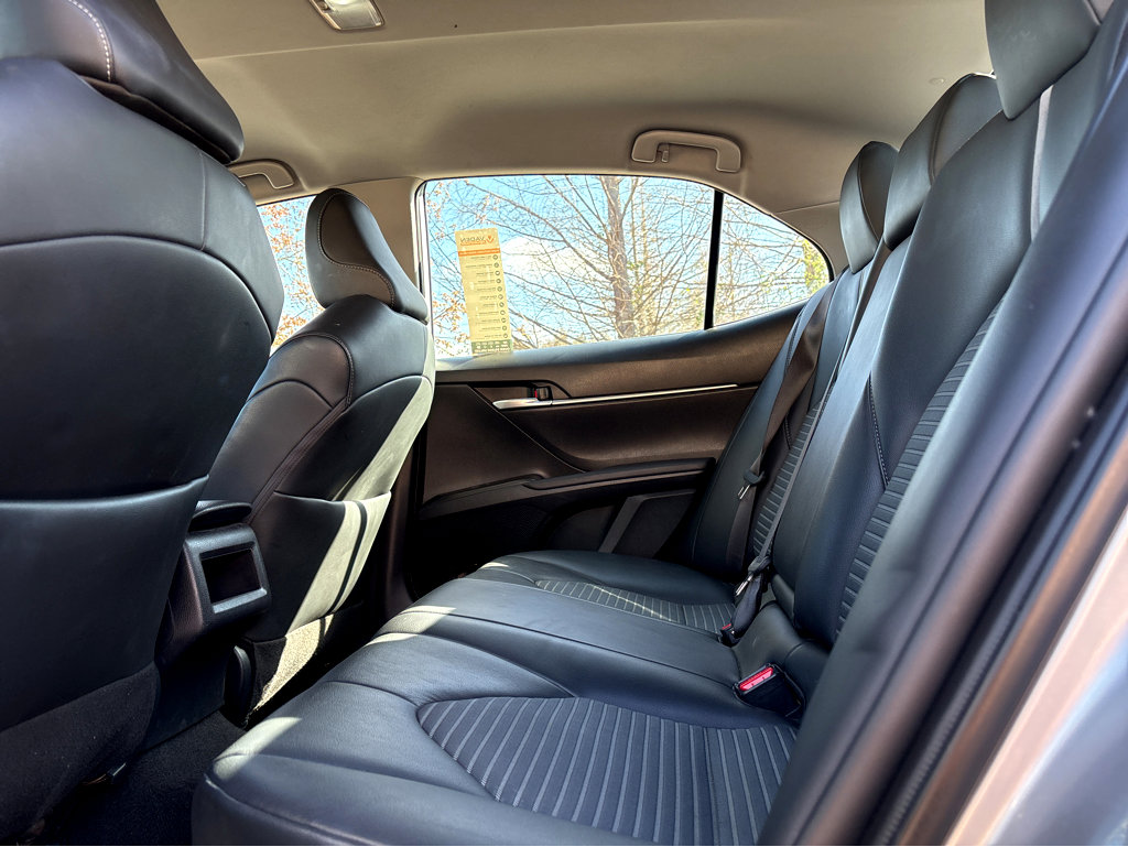 Used 2023 Toyota Camry SE image 18