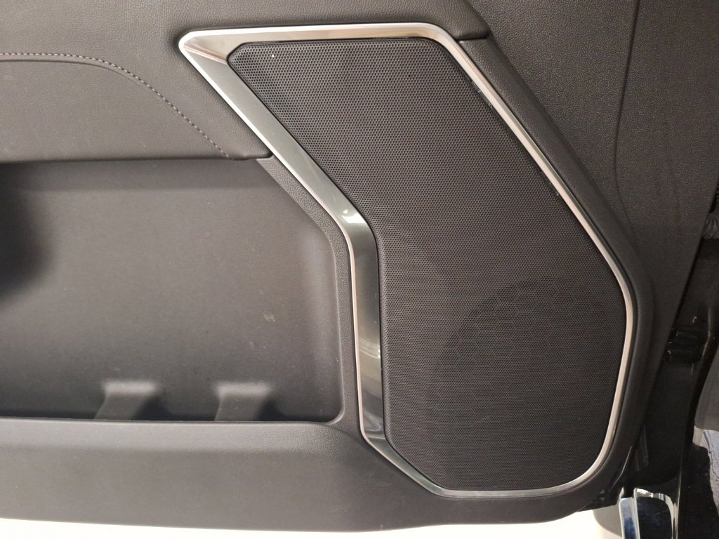 Used 2024 Chevrolet Silverado 1500 LT image 6