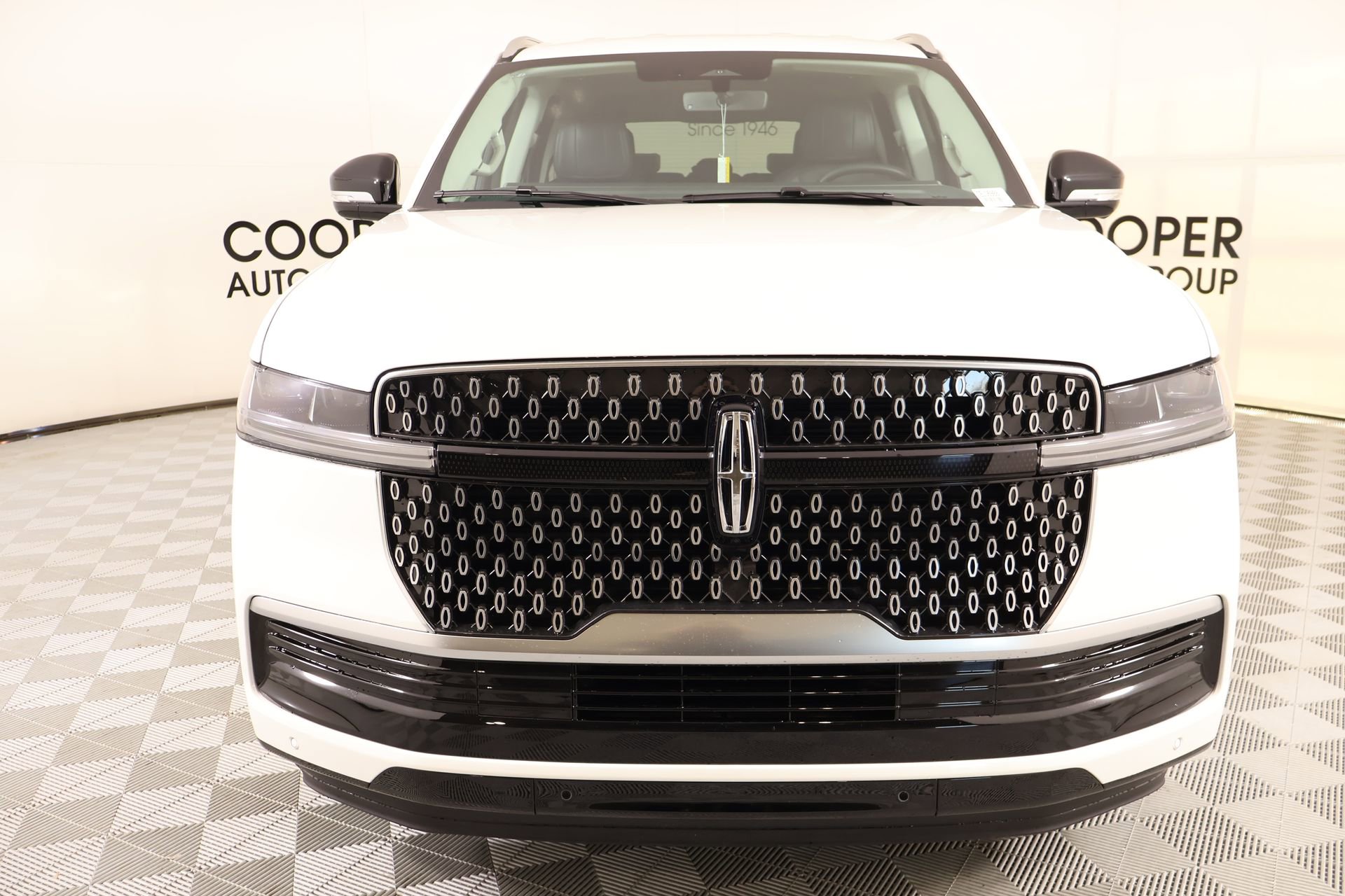 New 2026 Lincoln Navigator Premiere AWD/4WD image 10