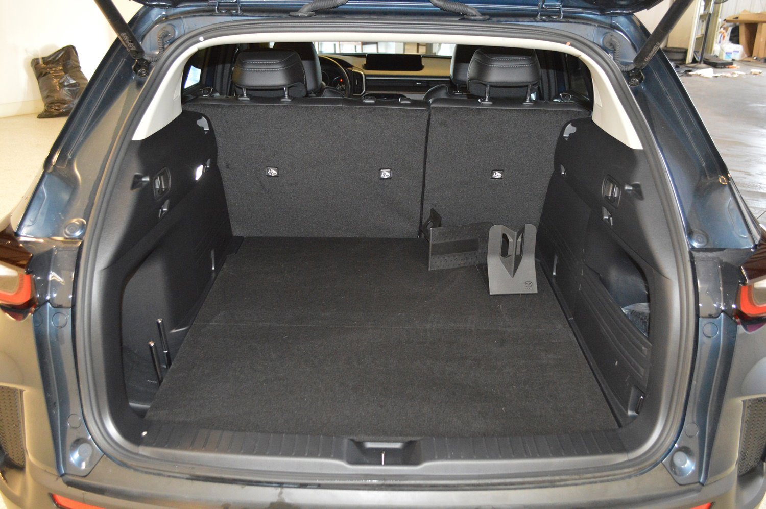 Used 2025 MAZDA CX-50 AWD 2.5 Hybrid w/ Cargo Package image 13