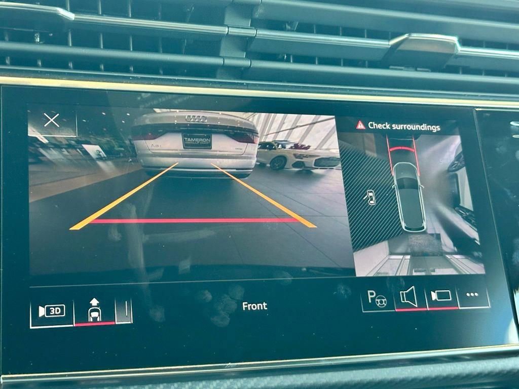 New 2026 Audi SQ7 Prestige image 13