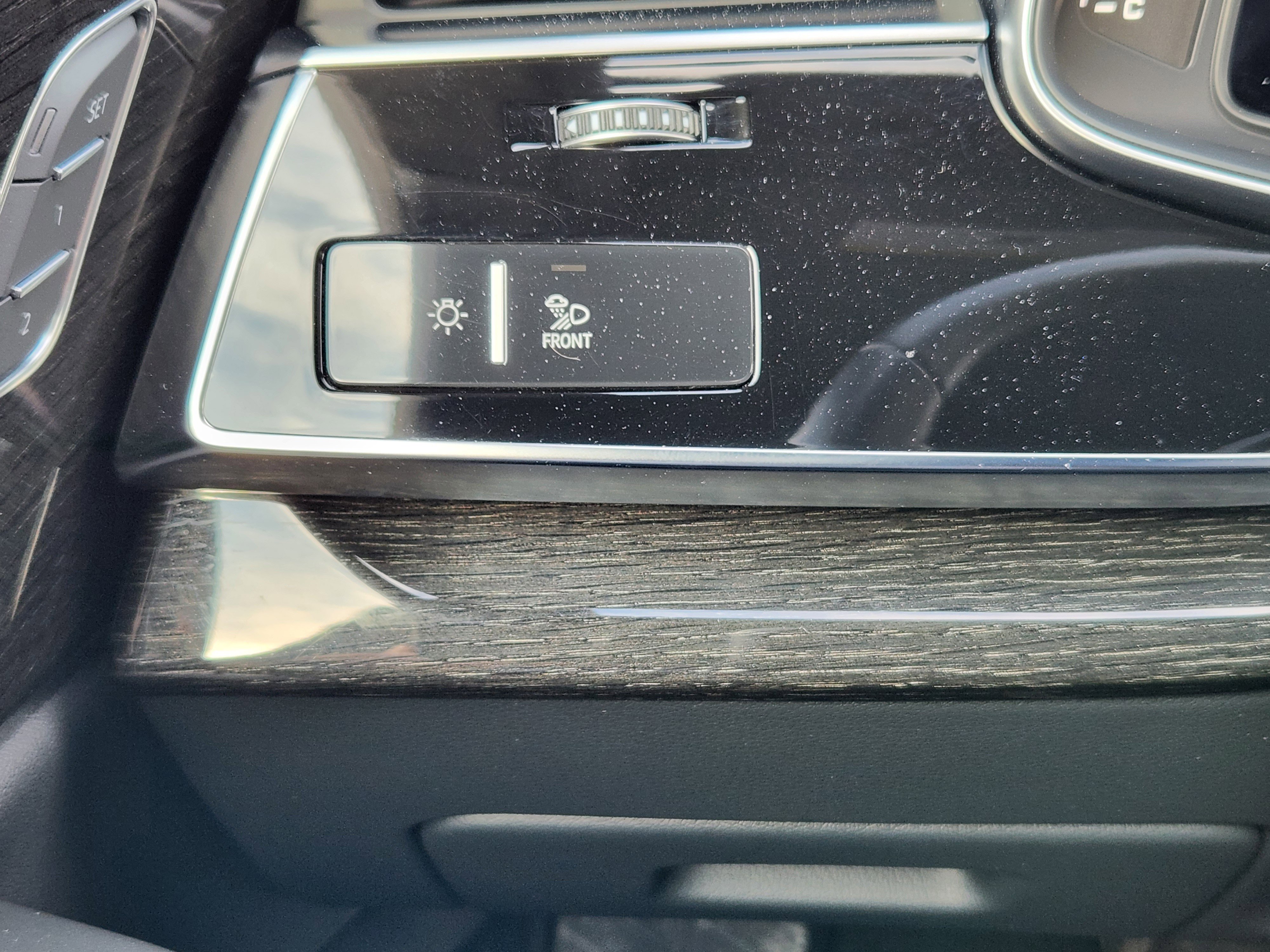 Used 2022 Audi Q8 Prestige image 27
