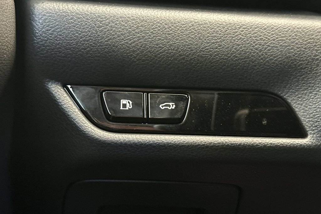 Used 2025 Lexus NX 350h AWD w/ Accessory Package (2T) image 32