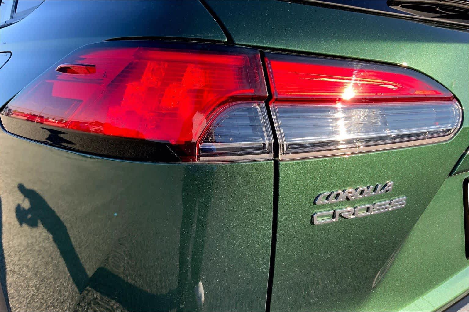 Used 2026 Toyota Corolla Cross XLE w/ Convenience Package FWD image 28