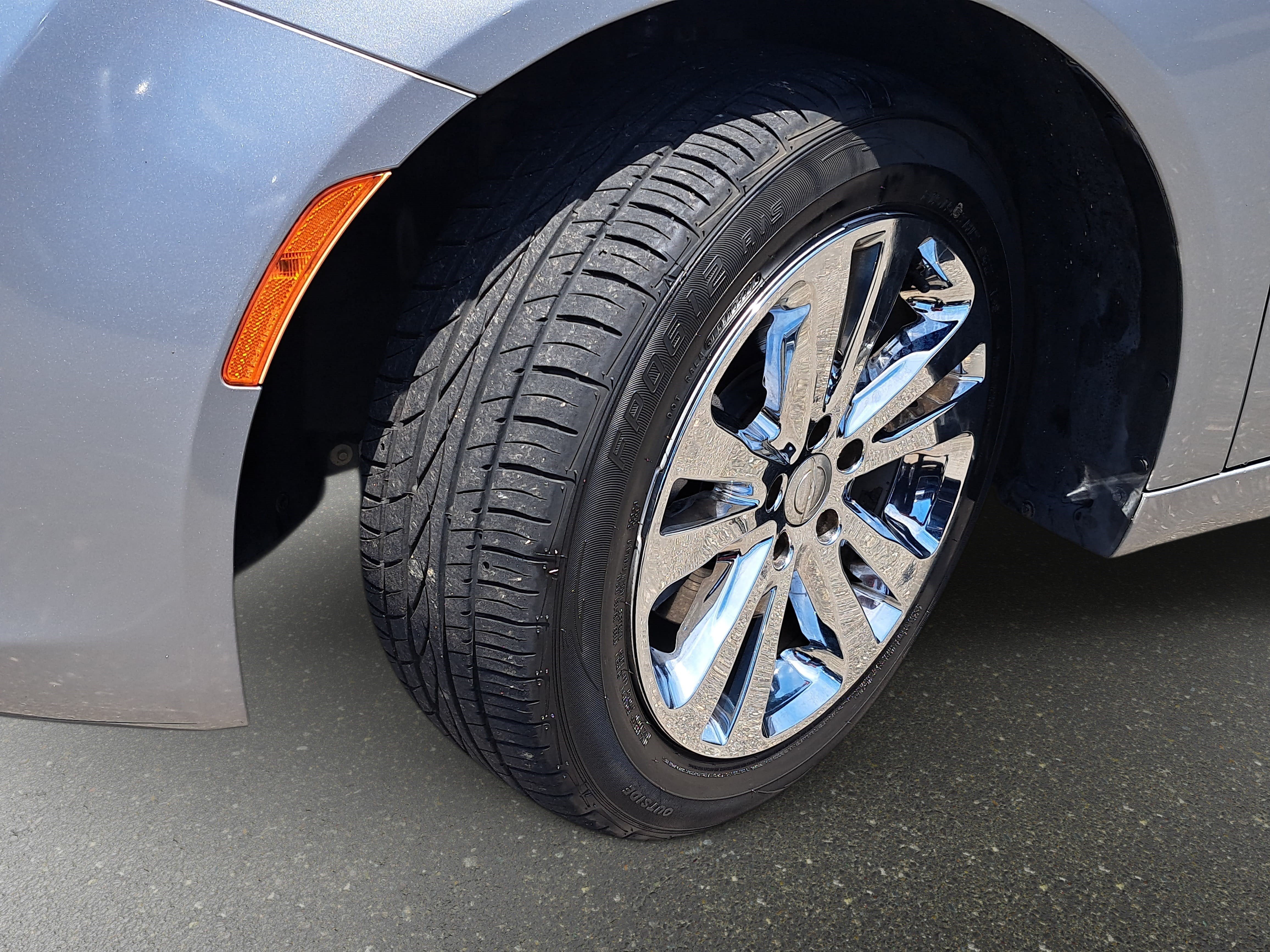 Used 2017 Chrysler 200 Limited Platinum FWD image 29