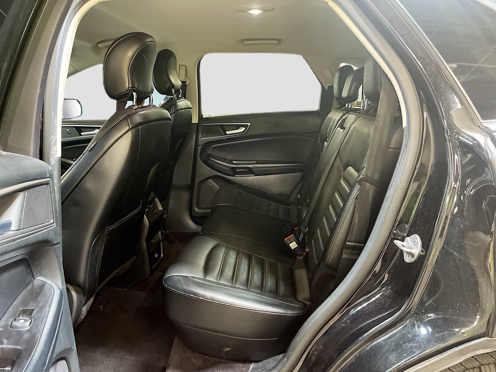 Used 2016 Ford Edge SEL w/ Equipment Group 201A AWD/4WD image 22