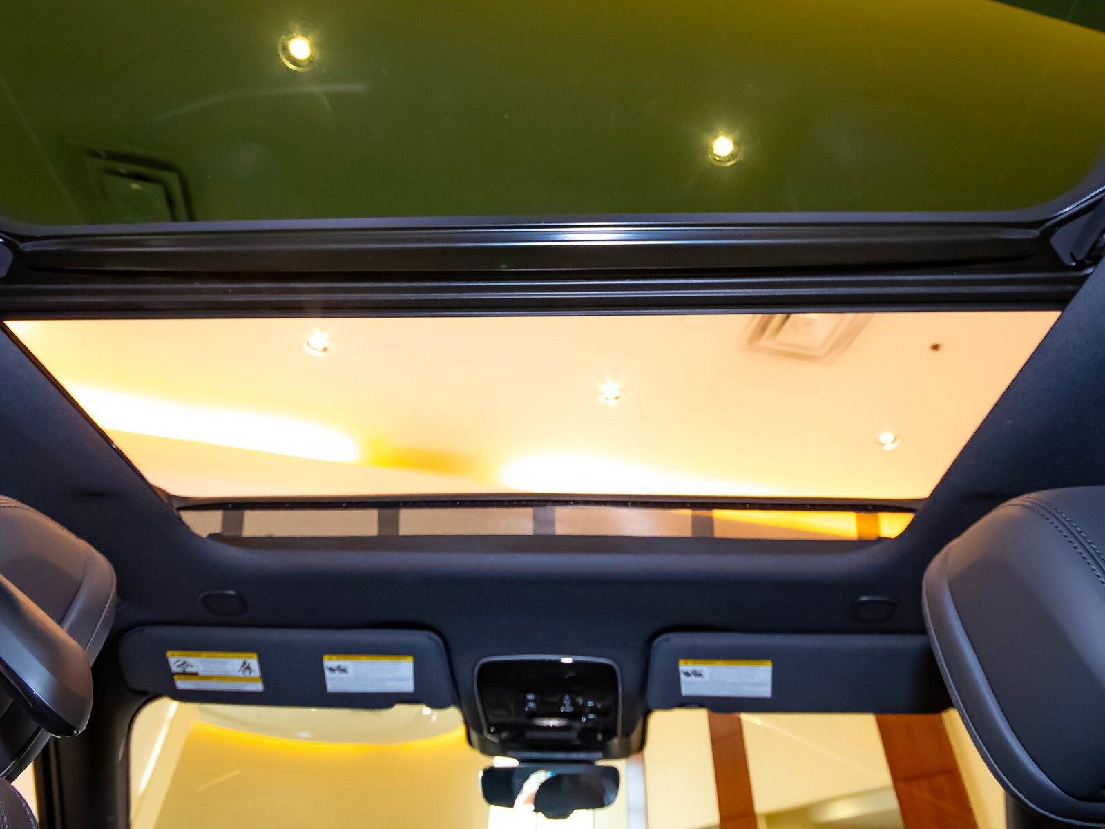 New 2025 Land Rover Range Rover Sport SE image 49