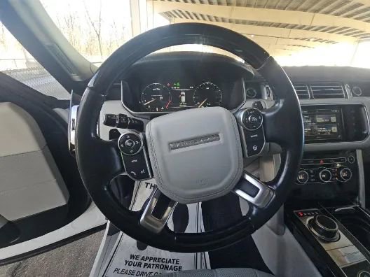 Used 2016 Land Rover Range Rover Supercharged image 12