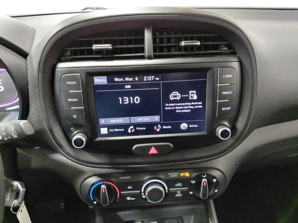 Used 2023 Kia Soul LX w/ LX Technology Package FWD image 22