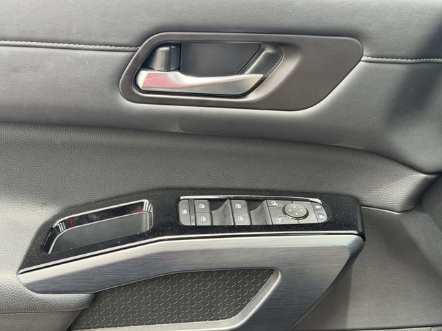 Used 2024 Nissan Pathfinder SL FWD image 24
