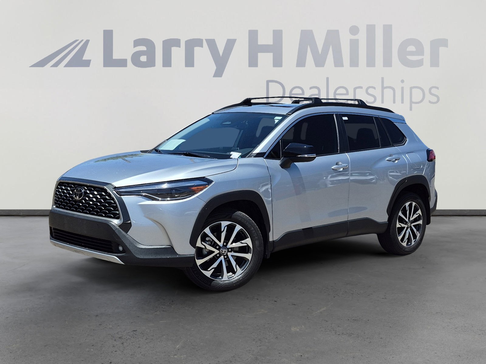 Used 2025 Toyota Corolla Cross XLE w/ Convenience Package