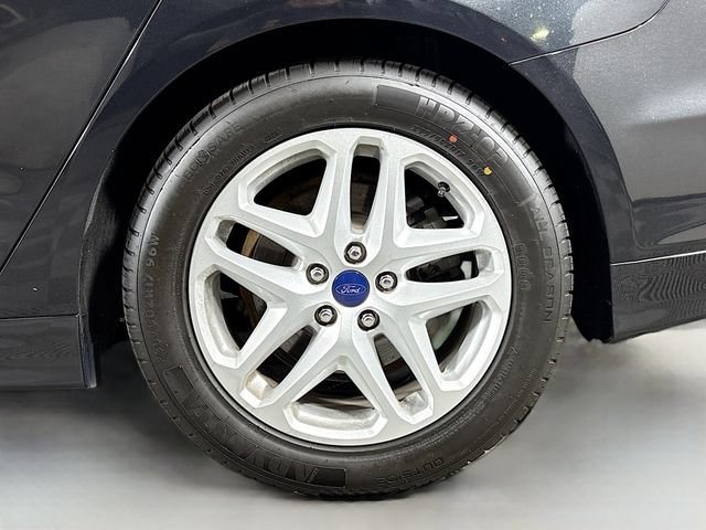 Used 2014 Ford Fusion SE w/ Equipment Group 202A FWD image 31