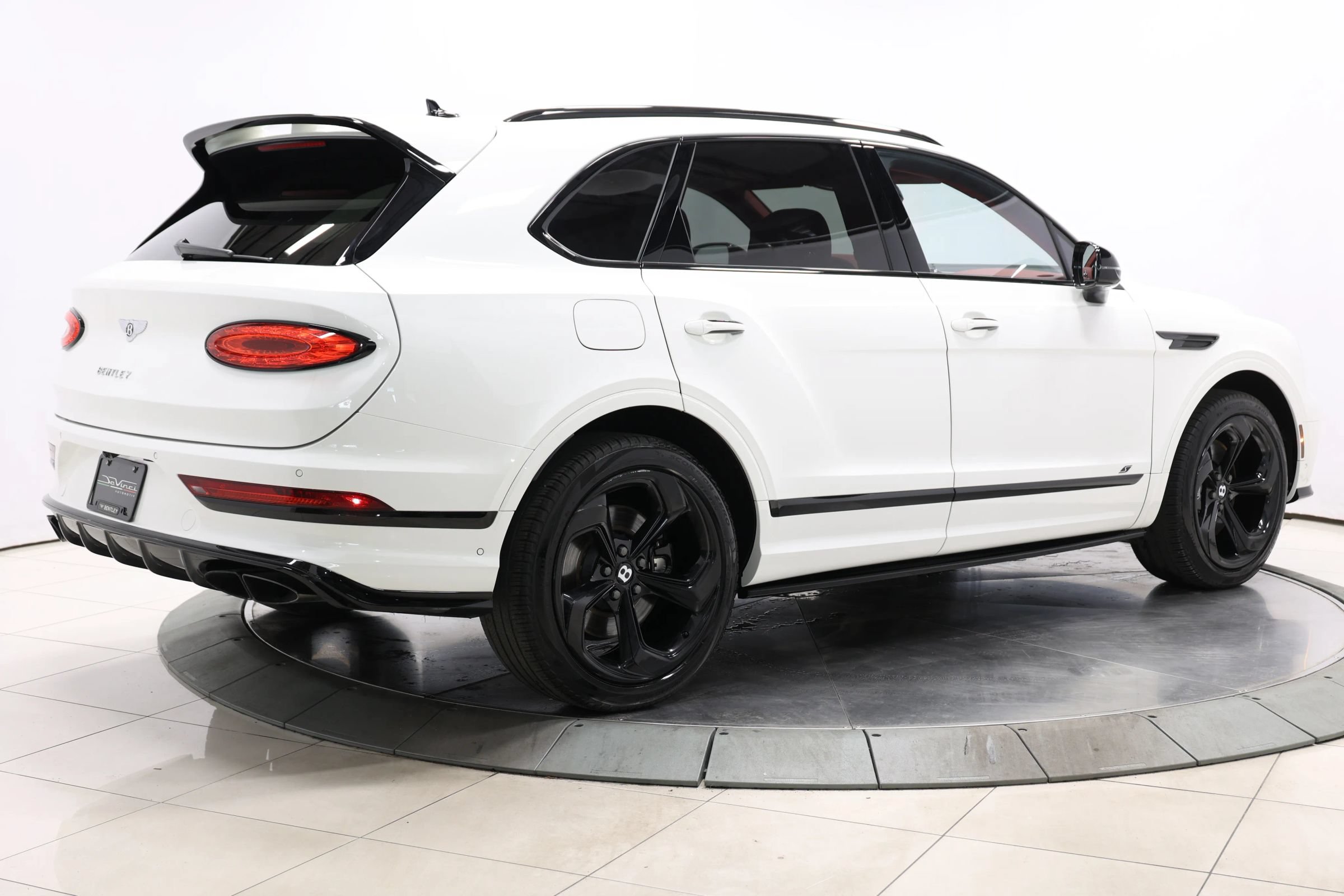 Used 2022 Bentley Bentayga AWD/4WD image 4