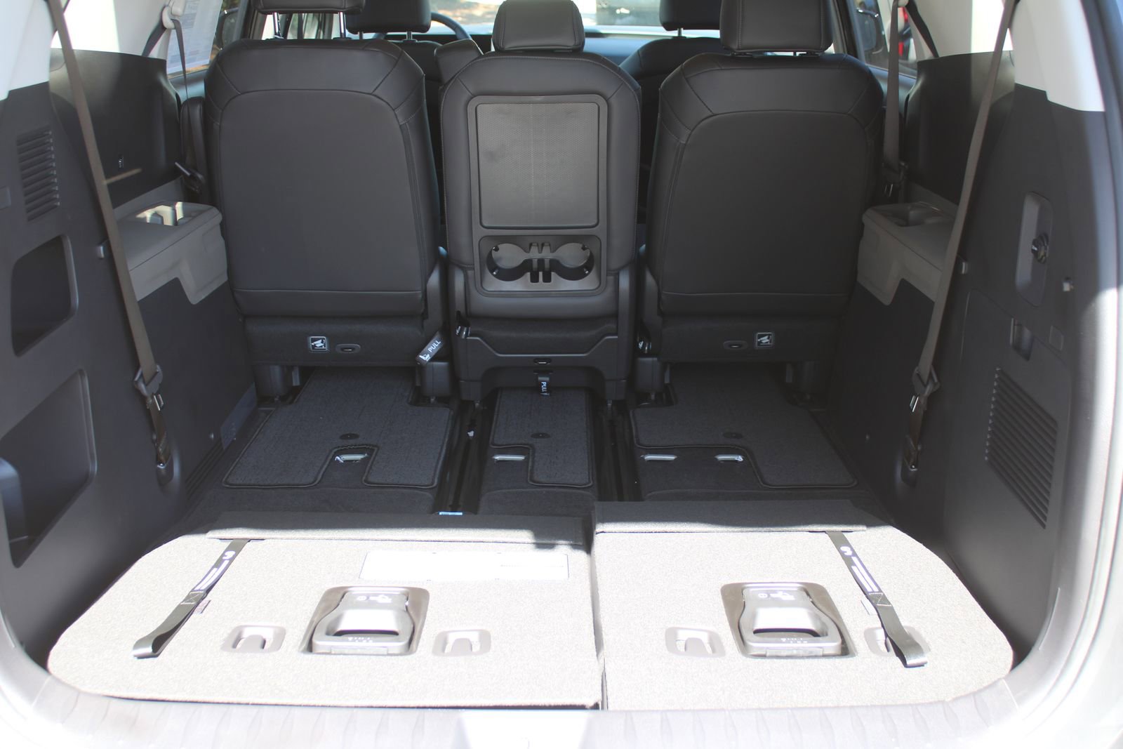 New 2026 Kia Carnival FWD image 13