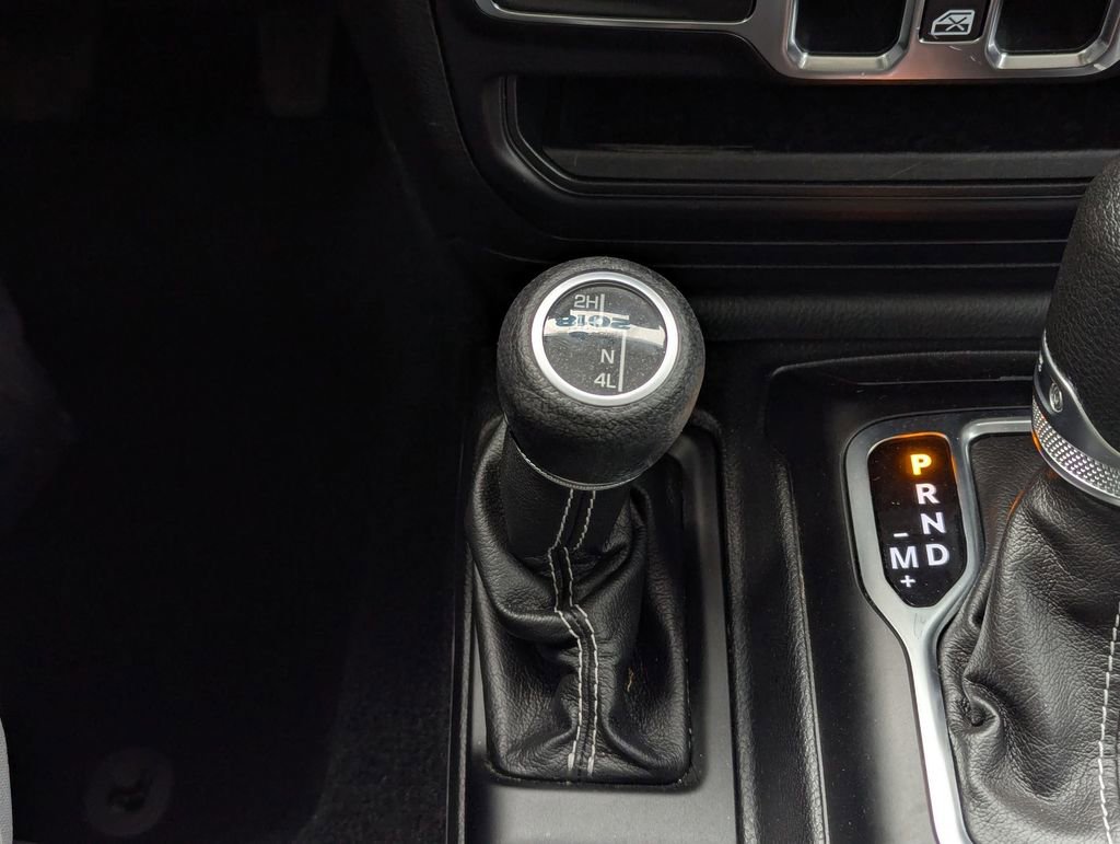 Used 2018 Jeep Wrangler Unlimited Sahara image 21