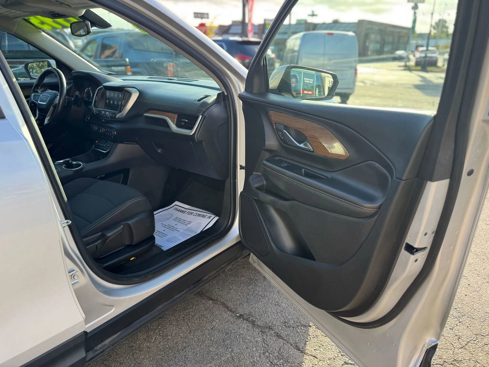 Used 2018 GMC Terrain SLE w/ Driver Convenience Package image 18