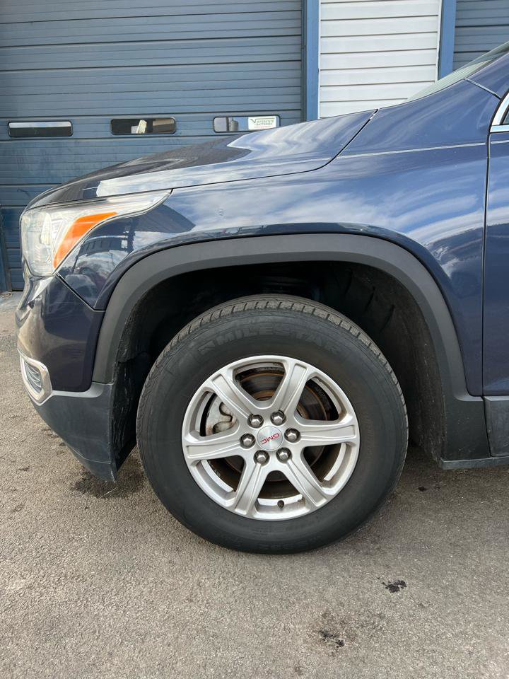 Used 2018 GMC Acadia SLE FWD image 2