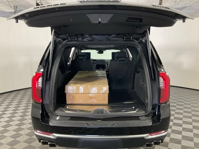 New 2026 GMC Yukon XL Denali w/ Denali Reserve Package AWD/4WD image 36