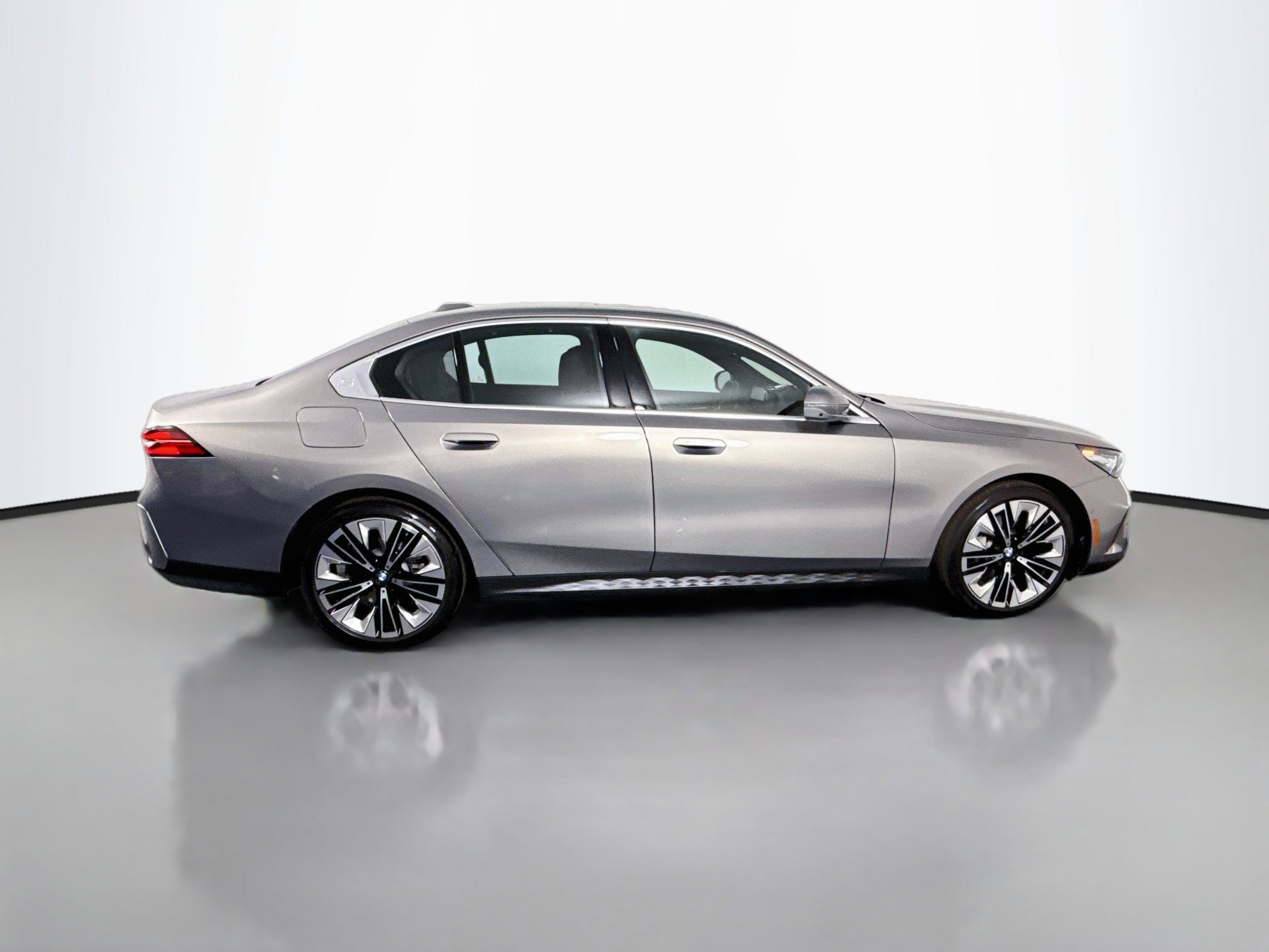 Used 2026 BMW 530i RWD image 11