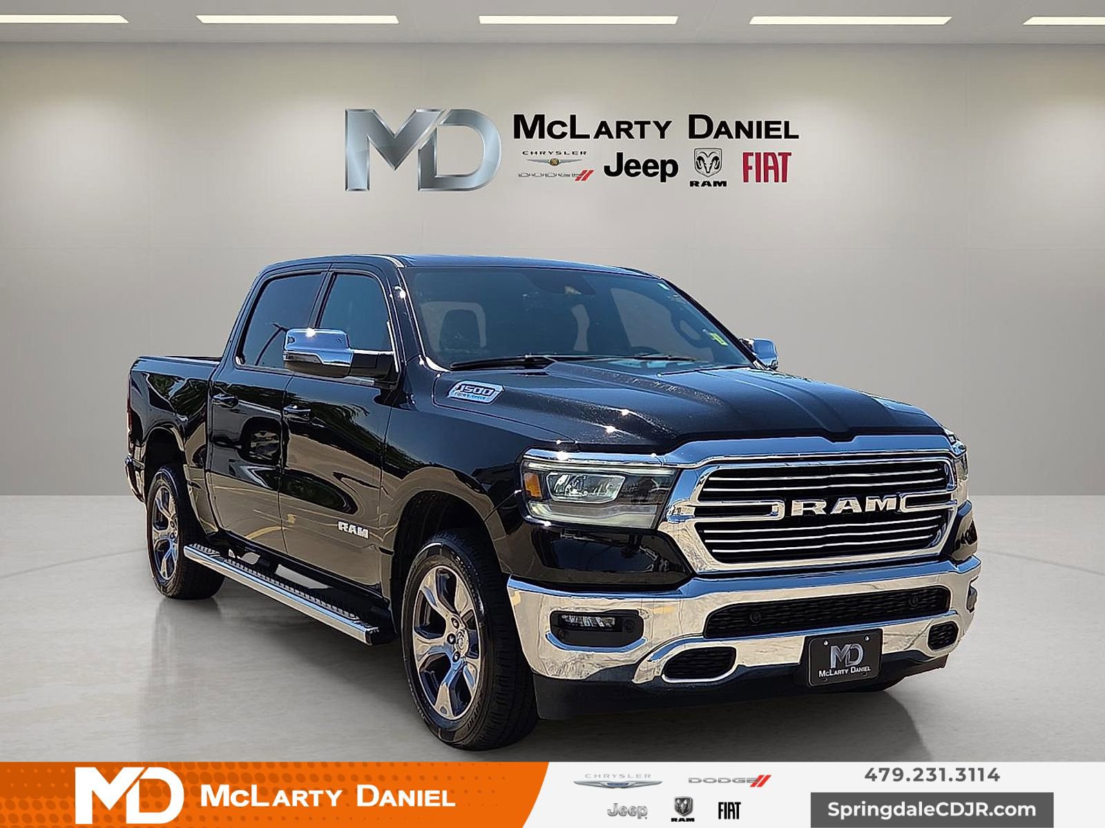 Used 2023 RAM 1500 Laramie AWD/4WD image 1