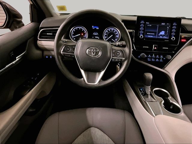 Used 2021 Toyota Camry LE FWD image 5