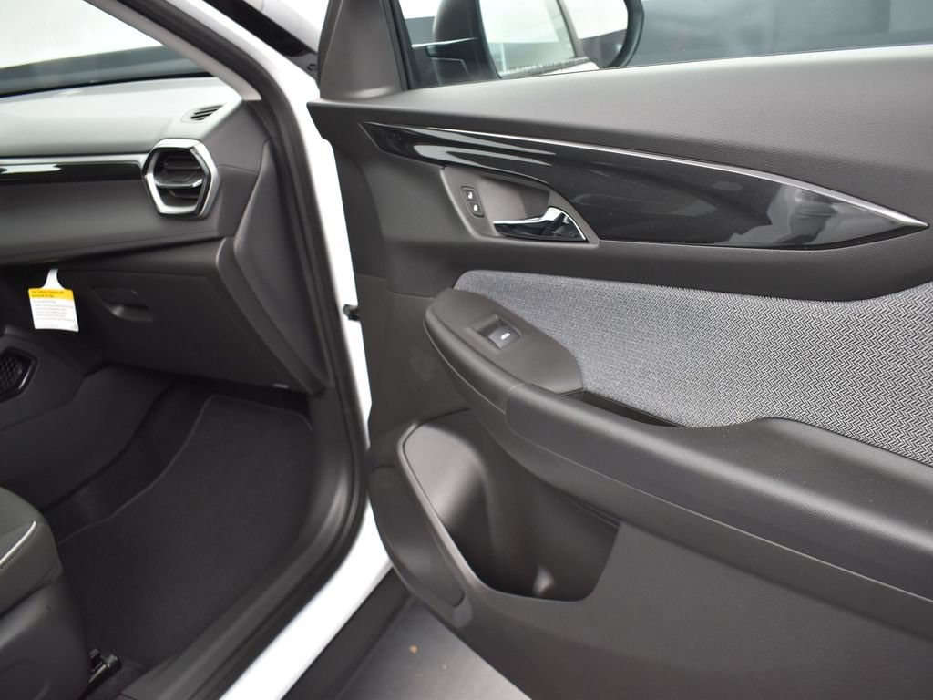 New 2025 Chevrolet TrailBlazer LS w/ LS Convenience Package FWD image 22