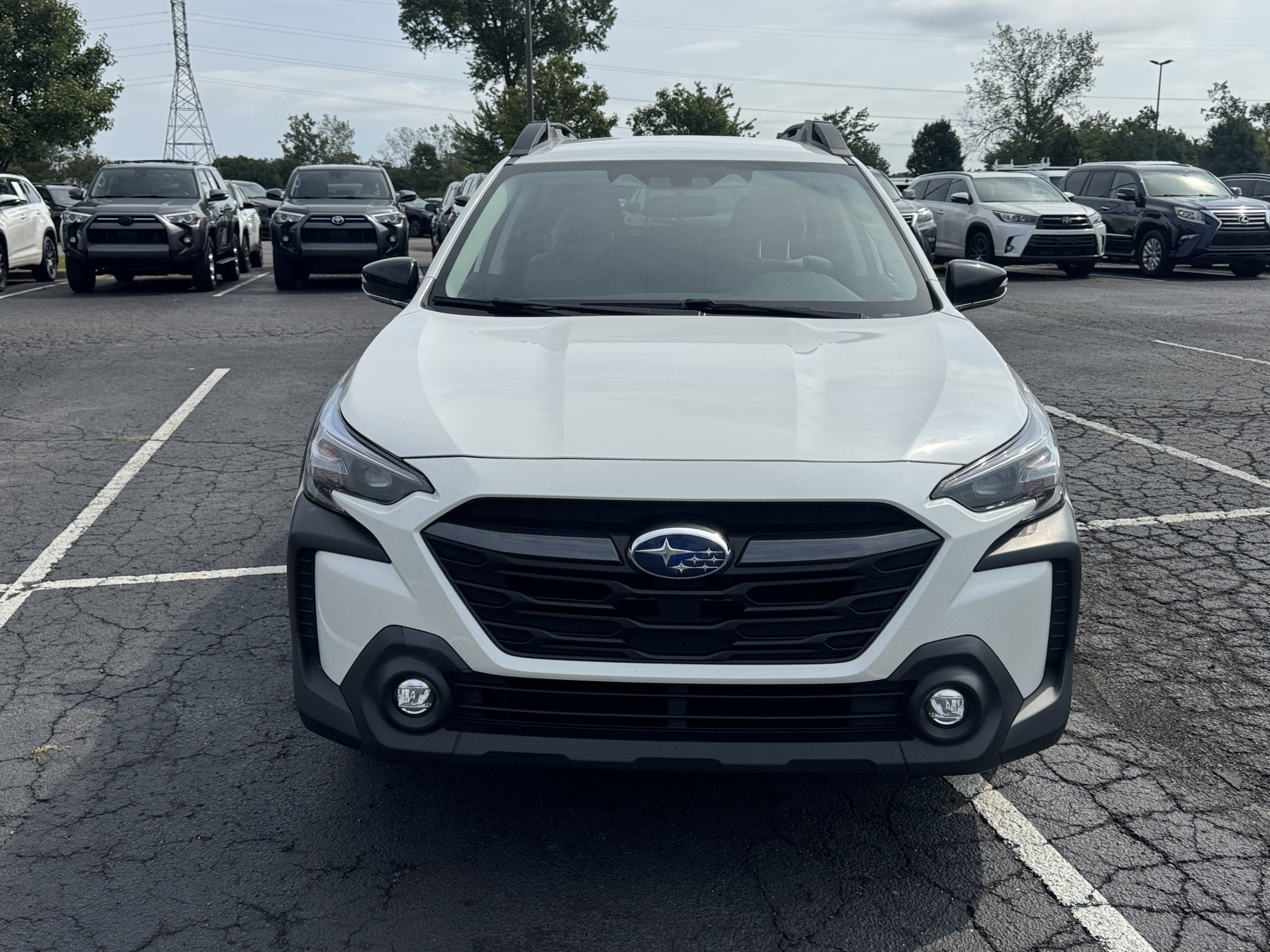 Used 2024 Subaru Outback Premium AWD/4WD image 3