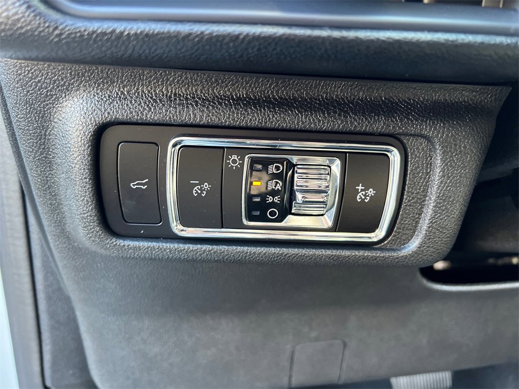 Used 2023 Lincoln Corsair AWD image 14