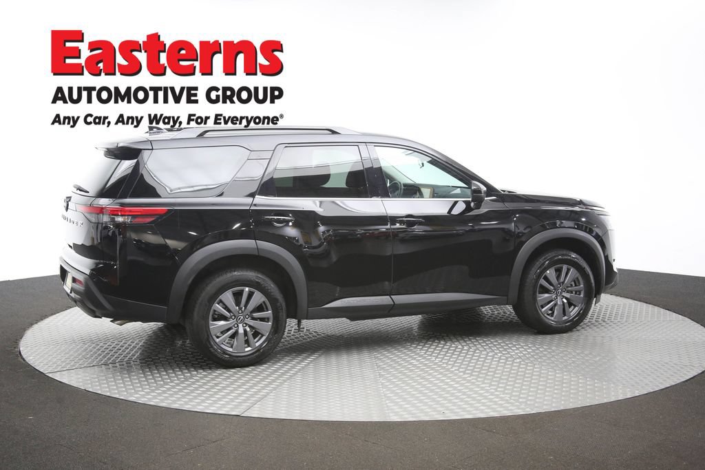 Used 2025 Nissan Pathfinder SV FWD image 44