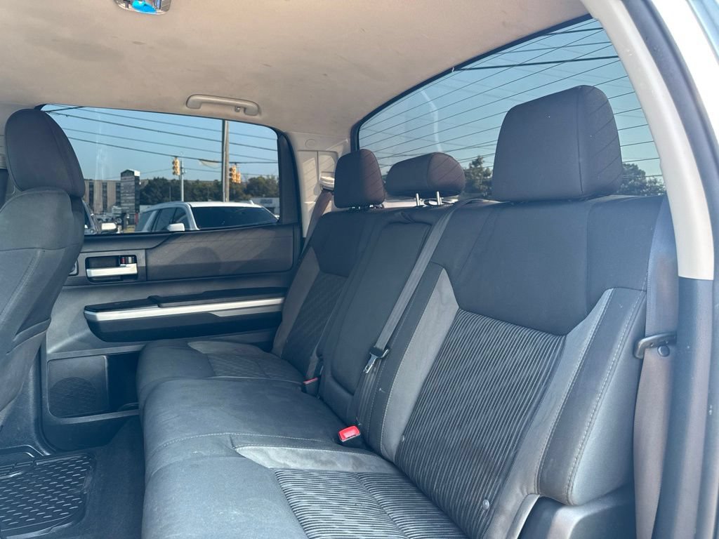 Used 2015 Toyota Tundra SR5 w/ SR5 Upgrade Package AWD/4WD image 27