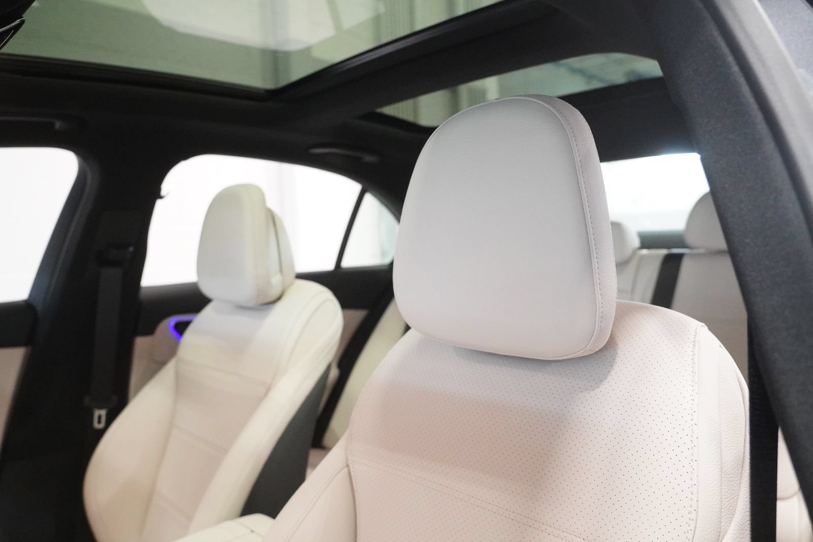 New 2026 Mercedes-Benz C 300 4MATIC Sedan image 15