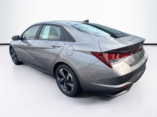 Used 2023 Hyundai Elantra SEL w/ Convenience Package FWD image 6