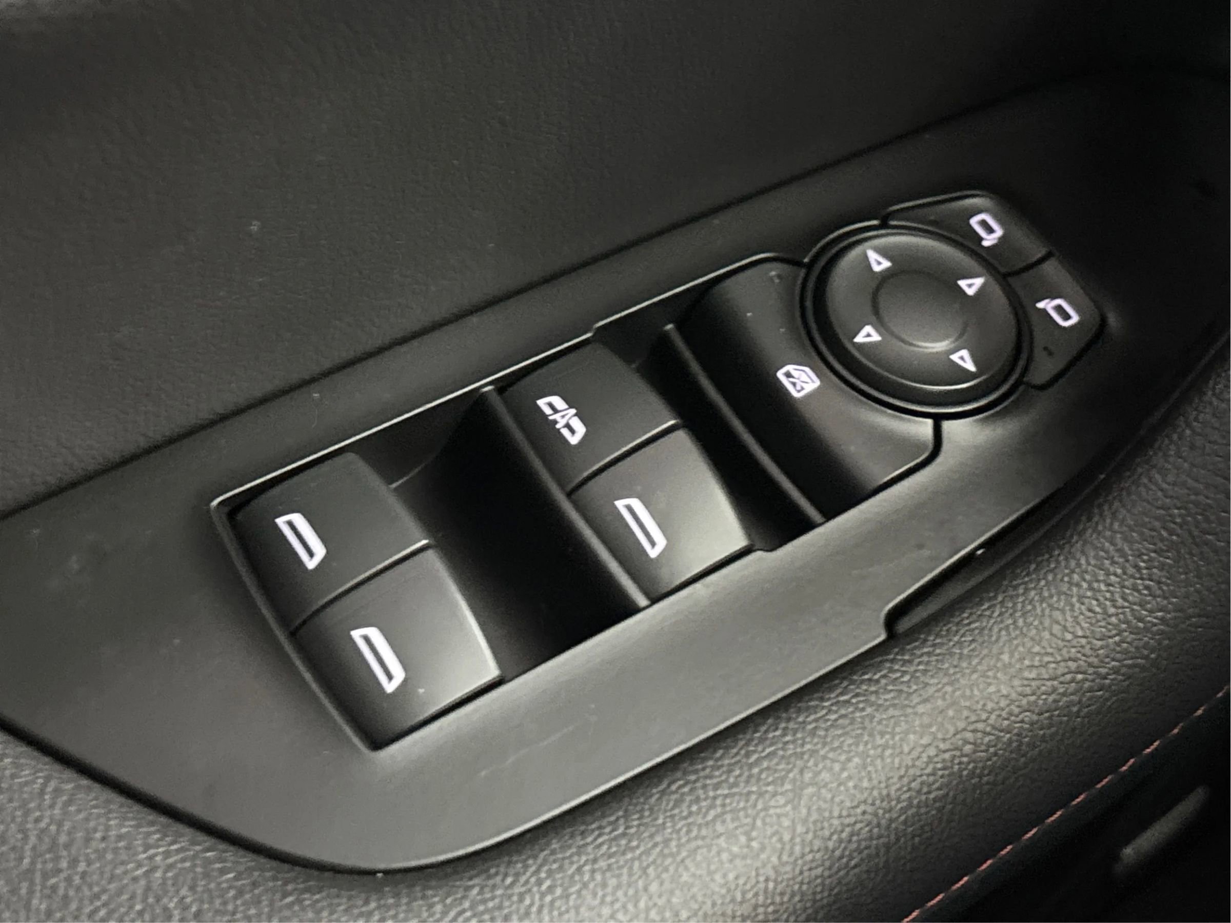 Used 2019 Chevrolet Blazer RS AWD/4WD image 42