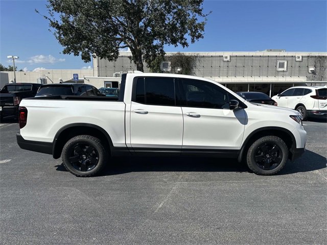 New 2026 Honda Ridgeline Black Edition image 4