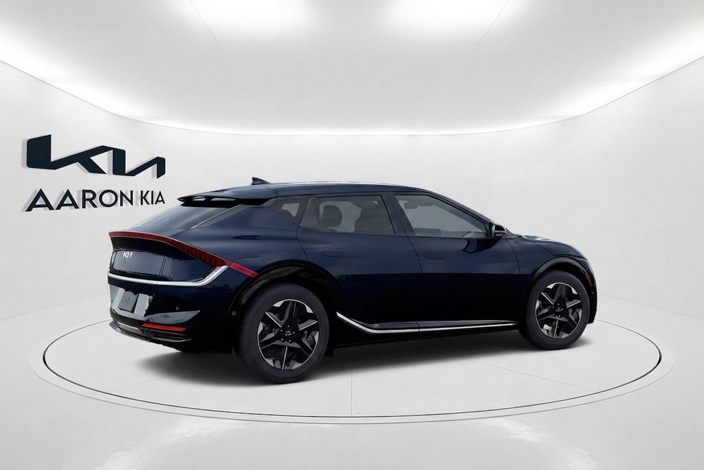 New 2026 Kia EV6 Wind RWD image 7