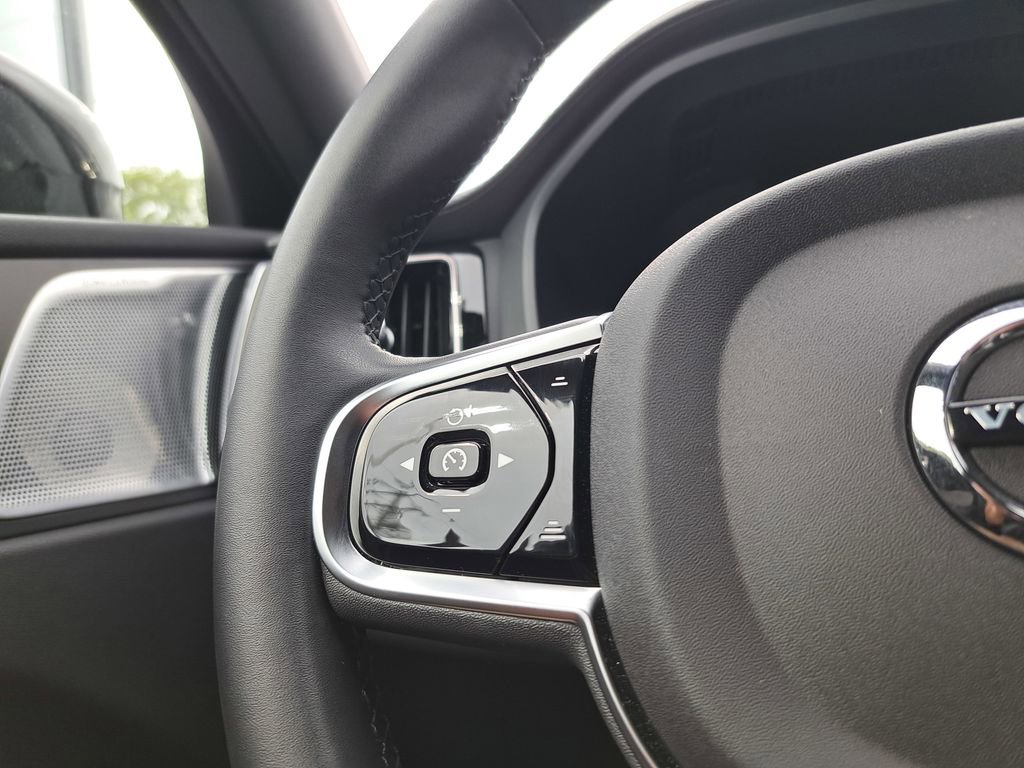 Used 2024 Volvo XC60 T8 Ultimate image 18