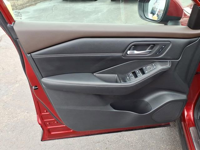 Used 2023 Nissan Rogue SL w/ SL Premium Package image 22