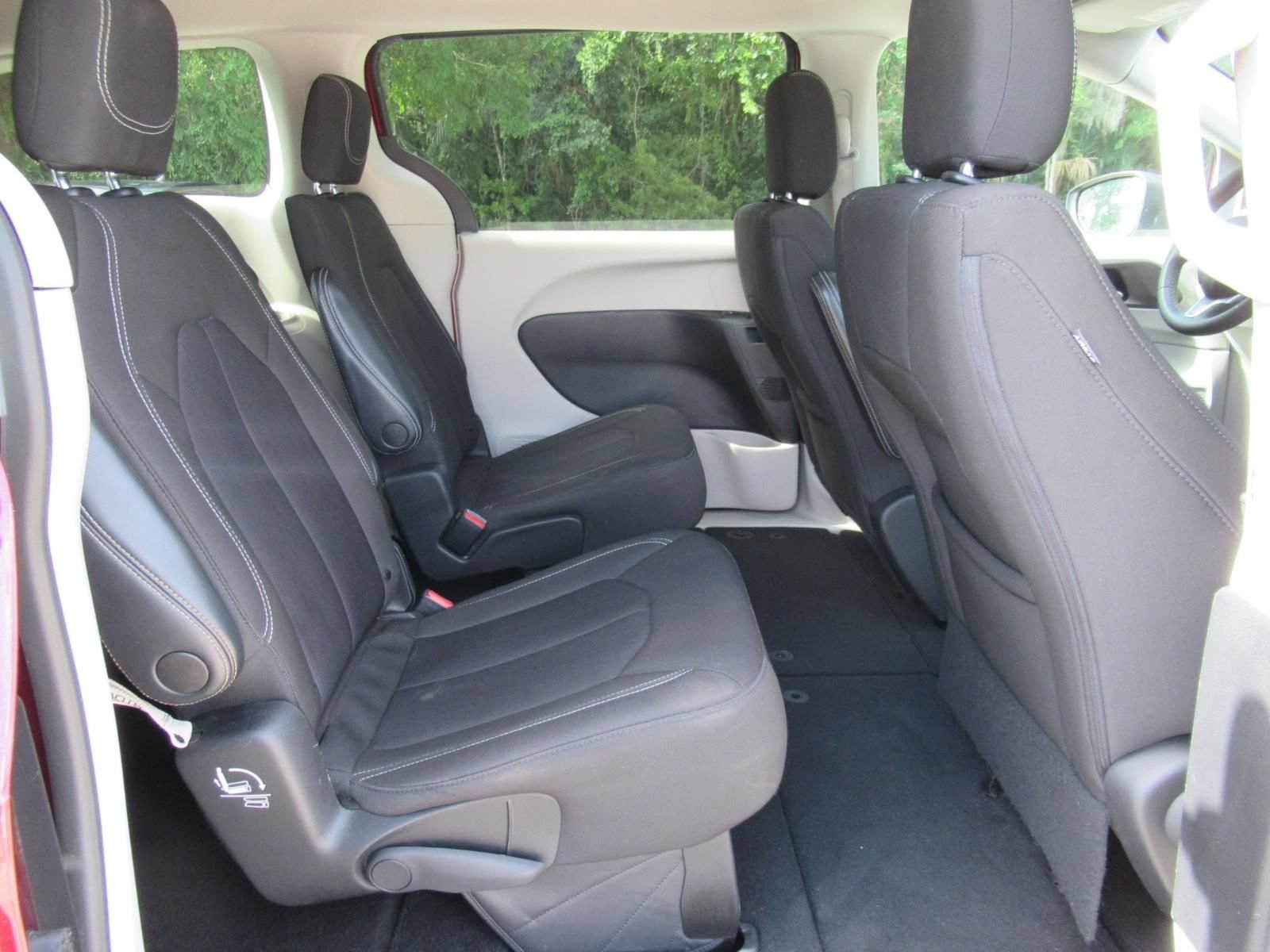 Certified 2022 Chrysler Voyager LX FWD image 30