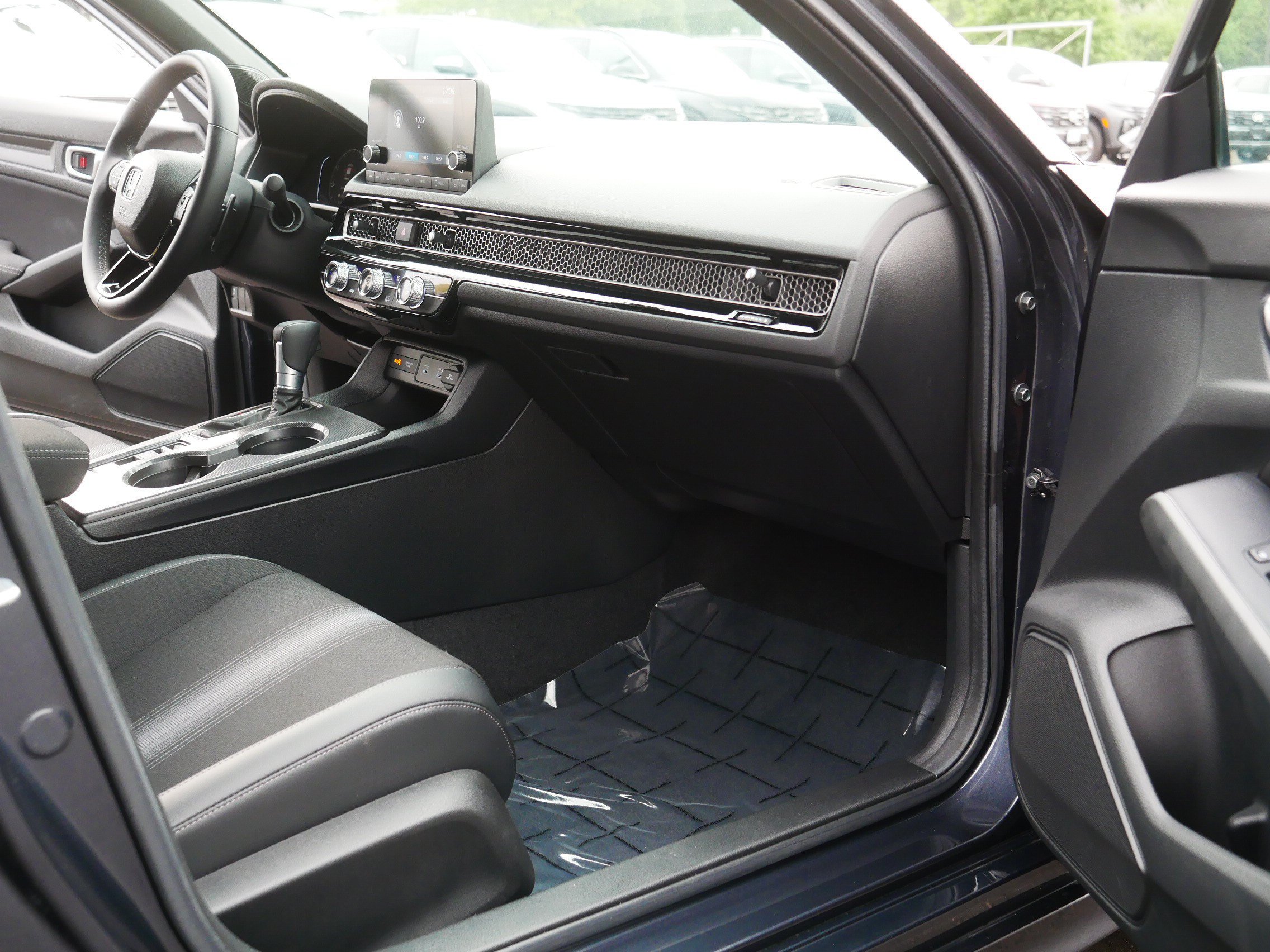 Used 2025 Honda Civic Sport image 19