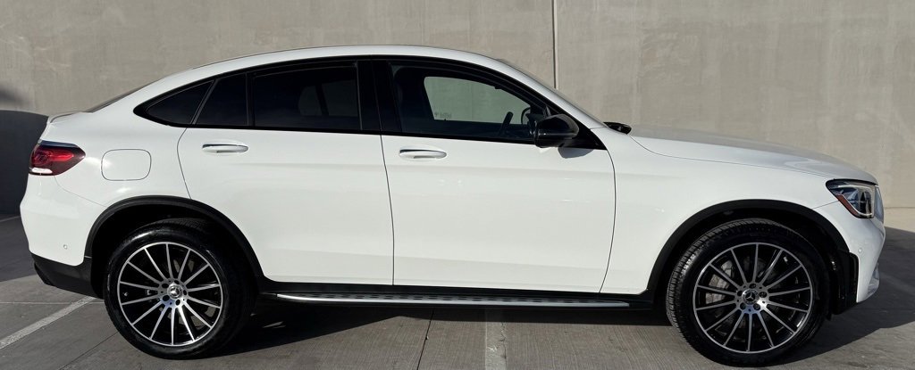 Used 2022 Mercedes-Benz GLC 300 4MATIC Coupe image 3