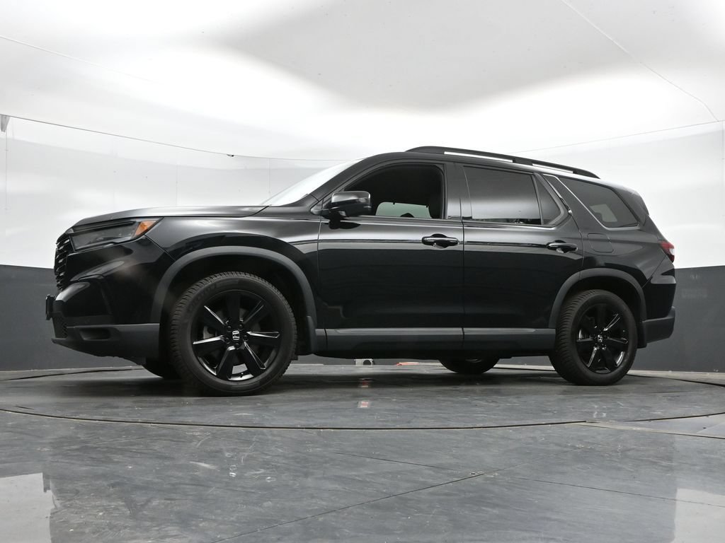Used 2025 Honda Pilot Black Edition image 46