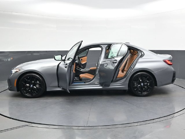 New 2026 BMW 330i Sedan w/ M Sport Package RWD image 35