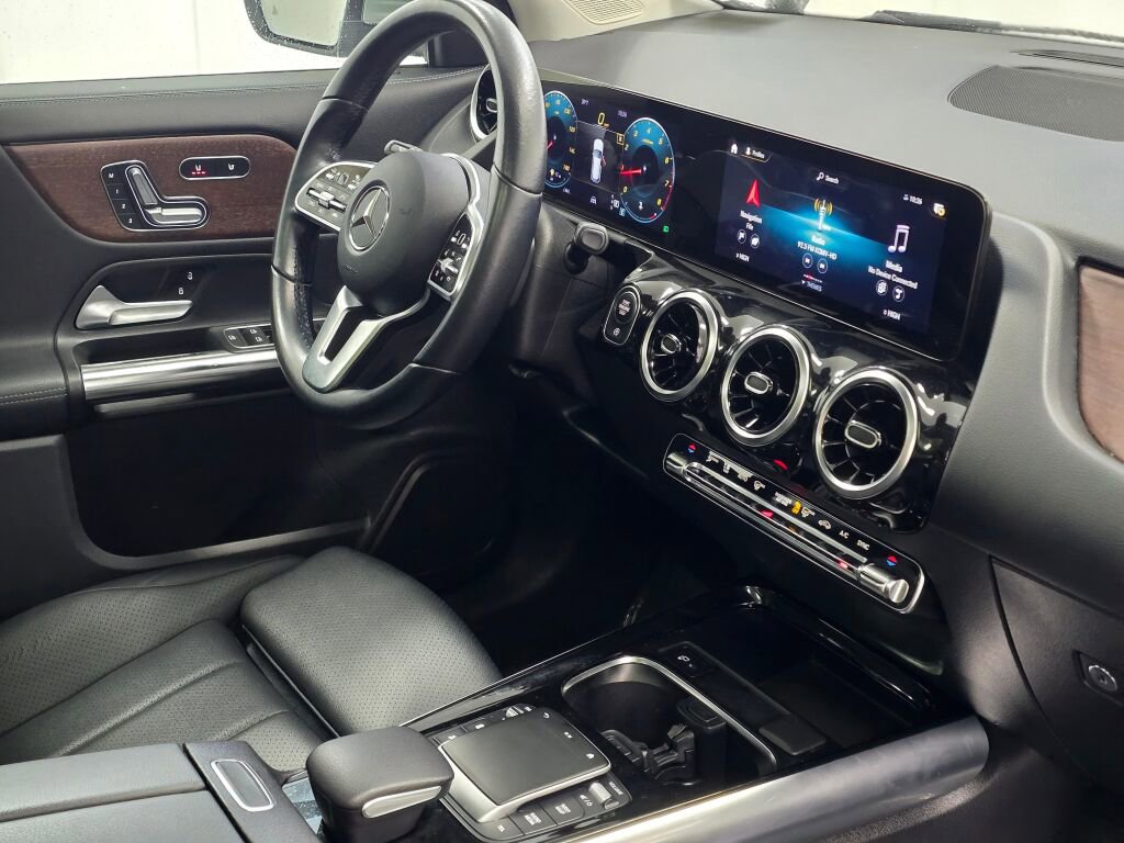 Used 2022 Mercedes-Benz GLA 250 4MATIC w/ Premium Package Lite image 26