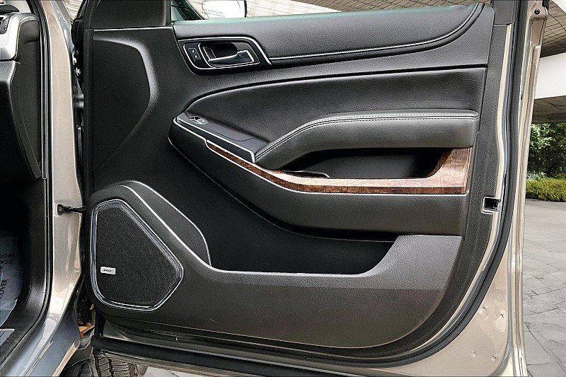Used 2018 Chevrolet Suburban LT w/ Texas Edition Package RWD image 17
