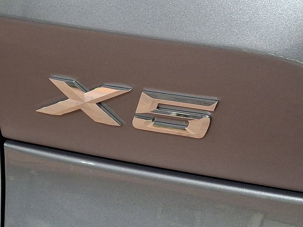 Certified 2025 BMW X5 xDrive40i w/ M Sport Package image 30