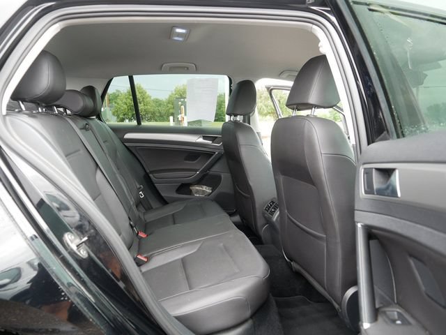 Used 2015 Volkswagen Golf TDI S FWD image 19