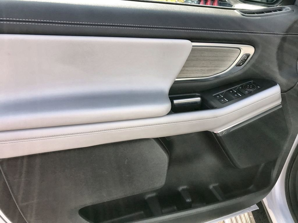 Used 2025 Ford Expedition Max Platinum image 13