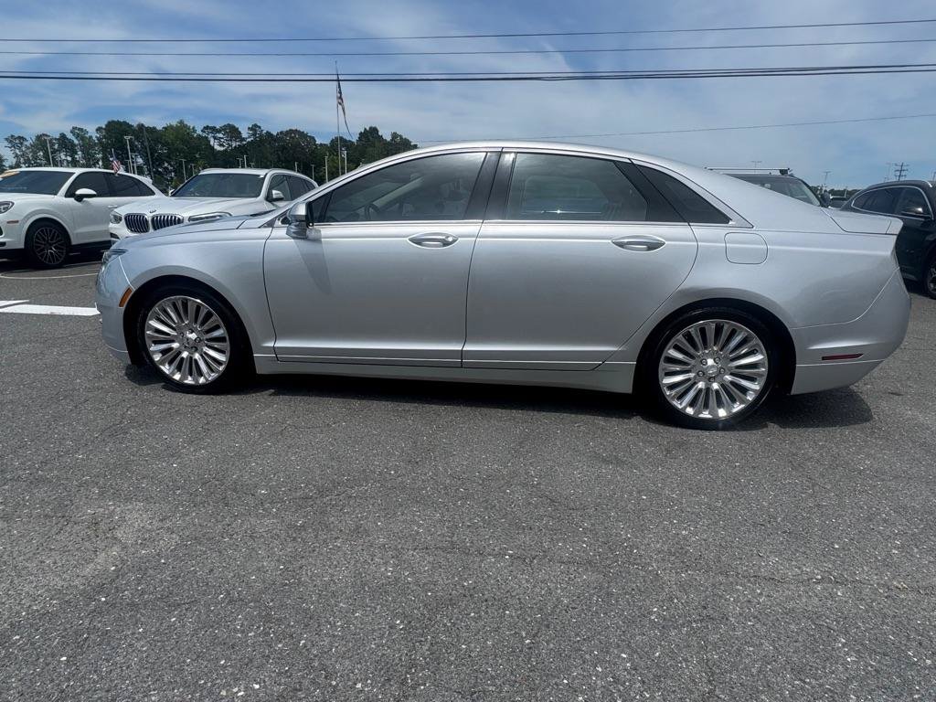 Used 2013 Lincoln MKZ FWD image 8