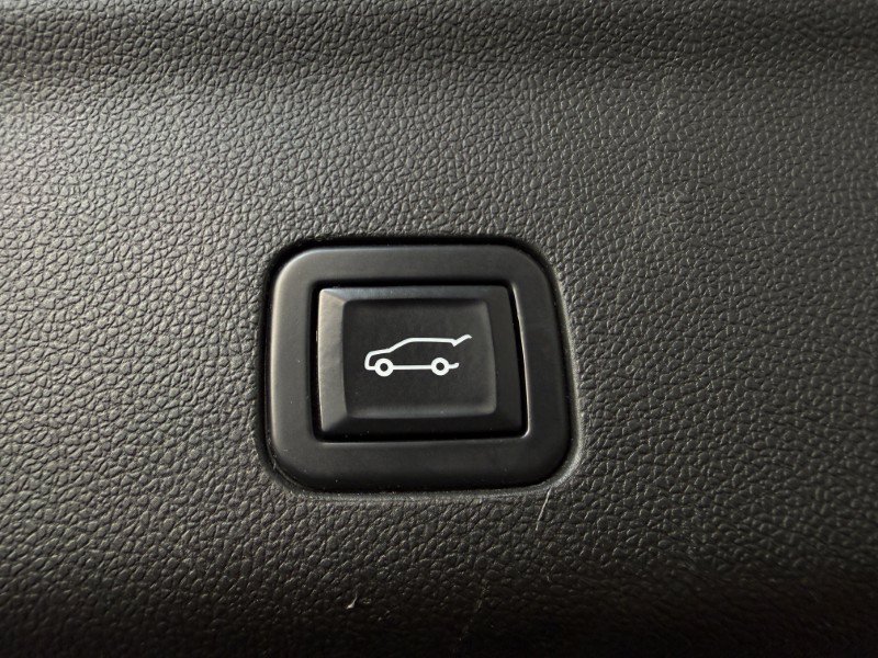 Used 2021 Chevrolet Suburban High Country AWD/4WD image 48